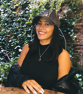 Meet your Posher, Elyse